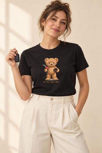 Una t-shirt TEDDYFLASH indossata